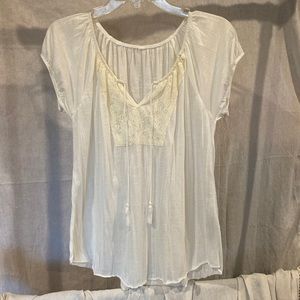Off-white summery top with lace